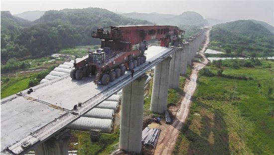 架桥建高铁