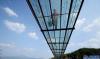全世界第一条全透明玻璃吊桥
